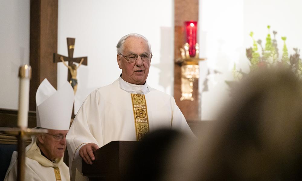 A ‘Beautiful Chapel to Honor the Presence of Jesus’ 12
