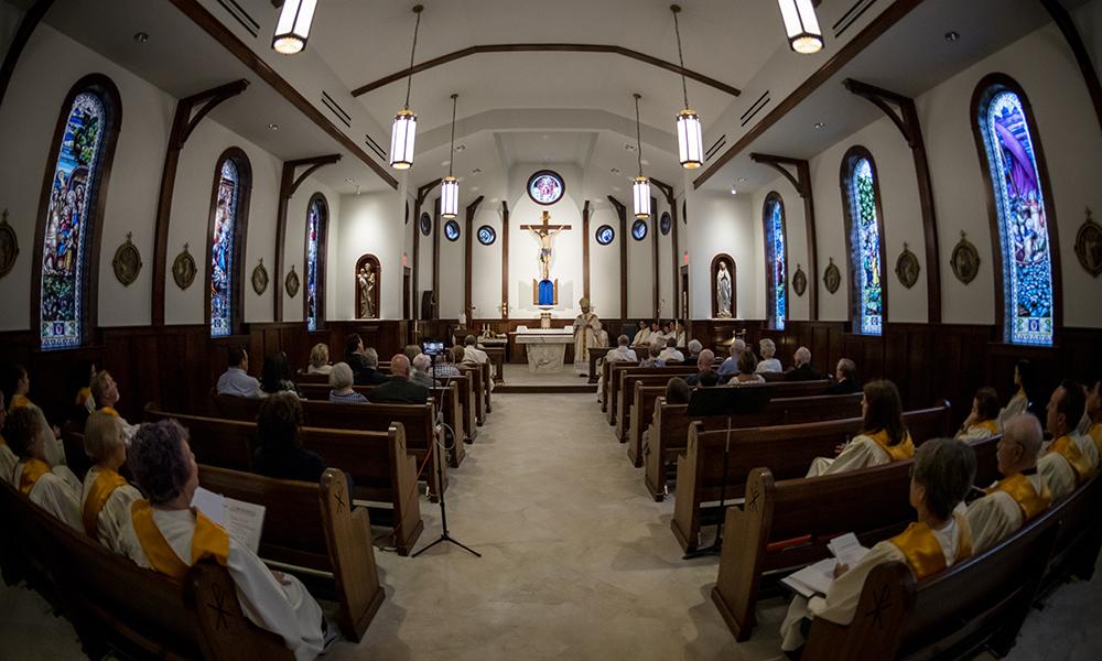 A ‘Beautiful Chapel to Honor the Presence of Jesus’ 5