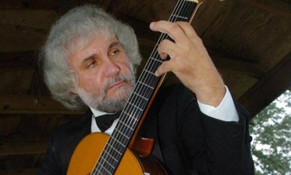 Classical Guitarist Giovanni De Chiaro to Perform at St. Bernard