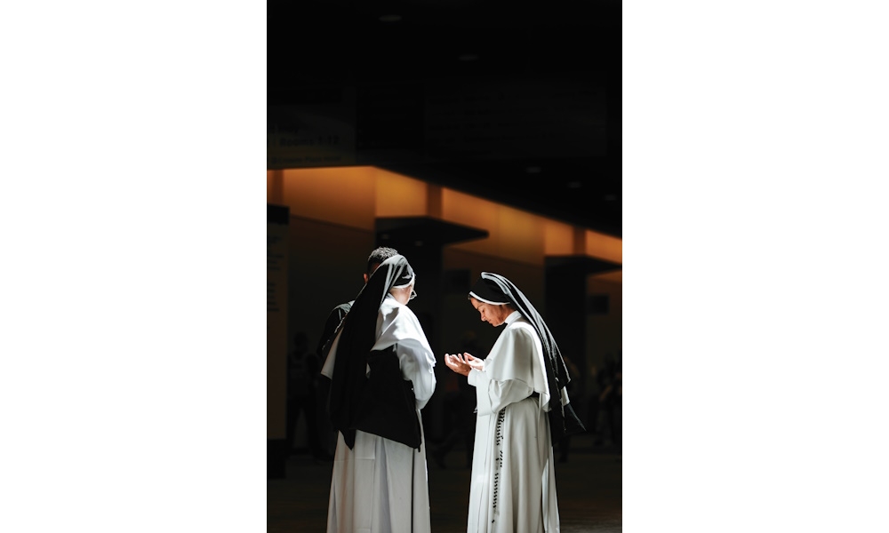 Who am I that the highest King would welcome me? 3