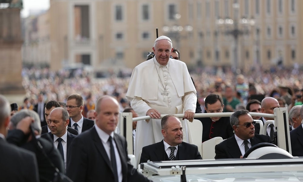 Primer Papa de las Américas 3